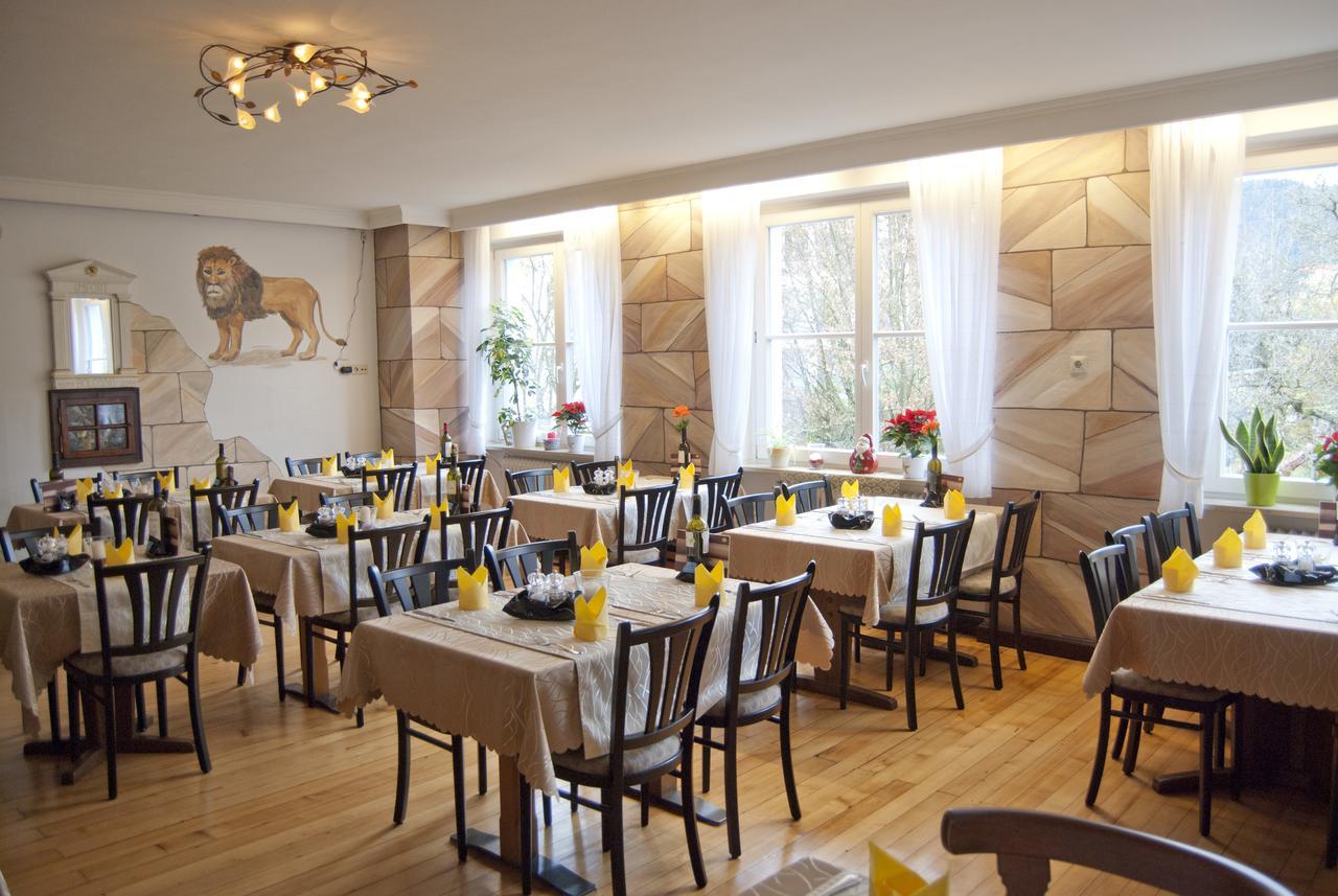 Gasthaus zum Löwen - Restaurant Akropolis Hausach Exterior foto
